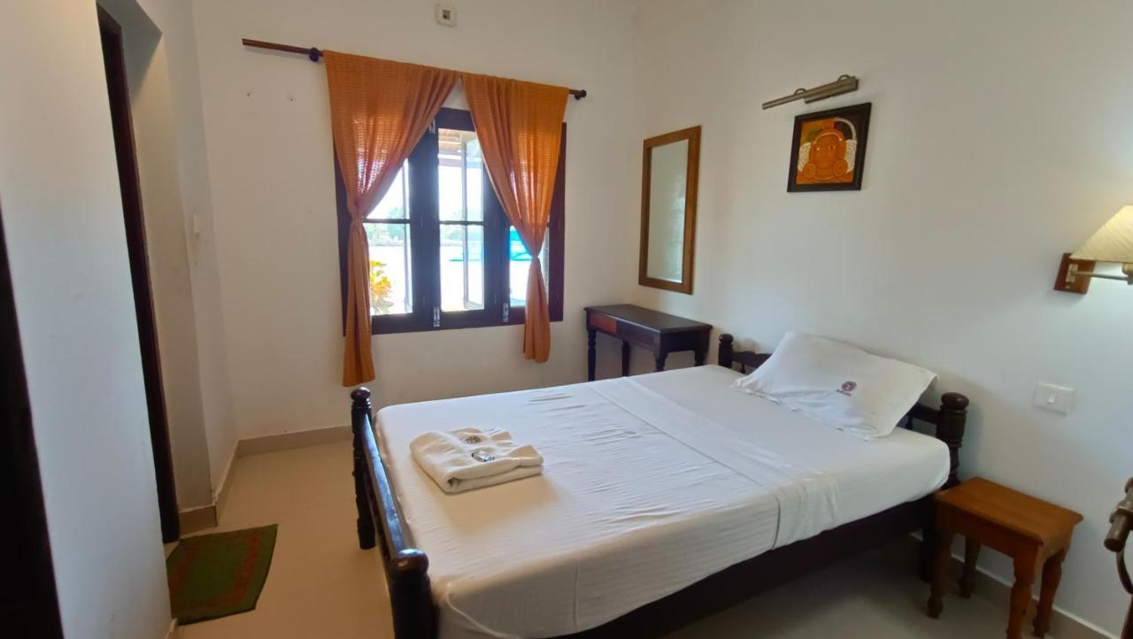 安亚纳家庭旅馆 Alappuzha 外观 照片